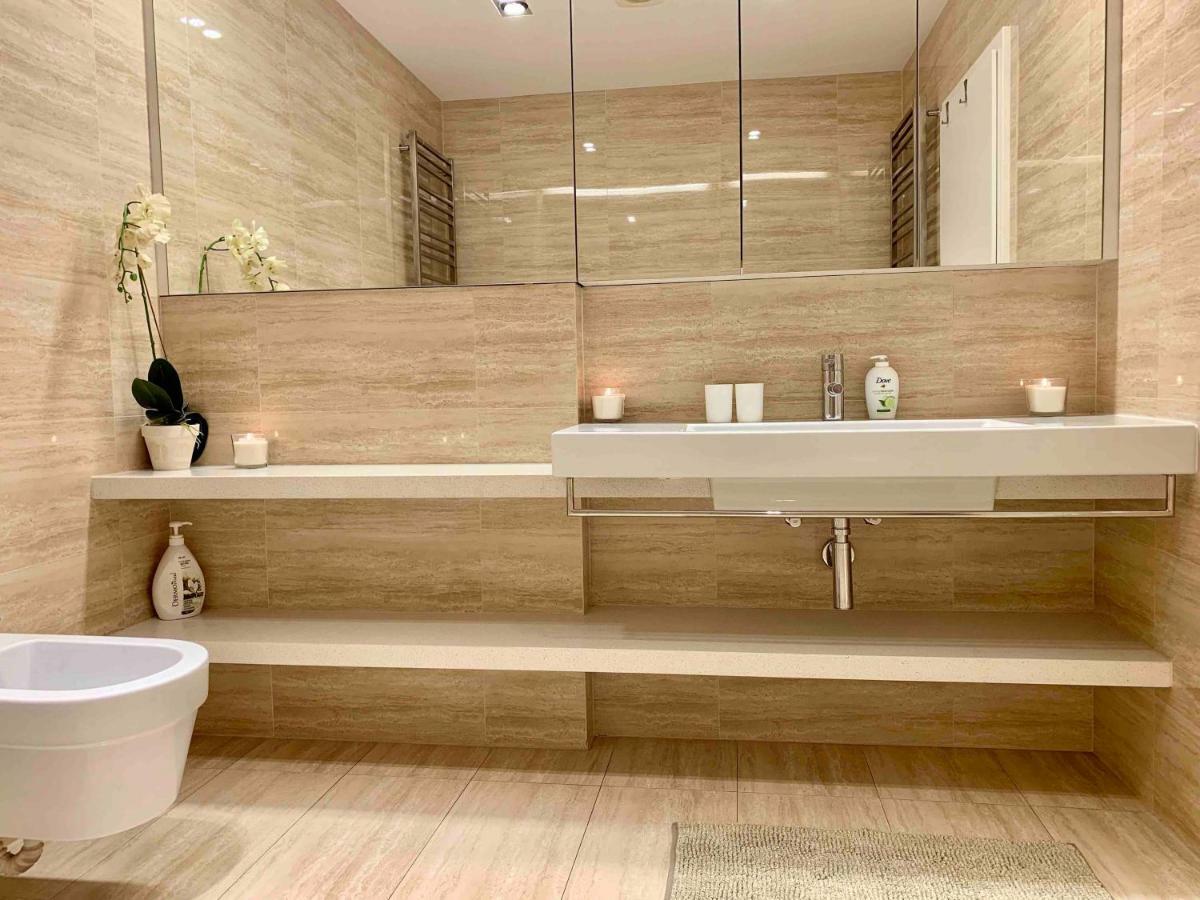 Luxury Apartment In The Center Of Прага Экстерьер фото