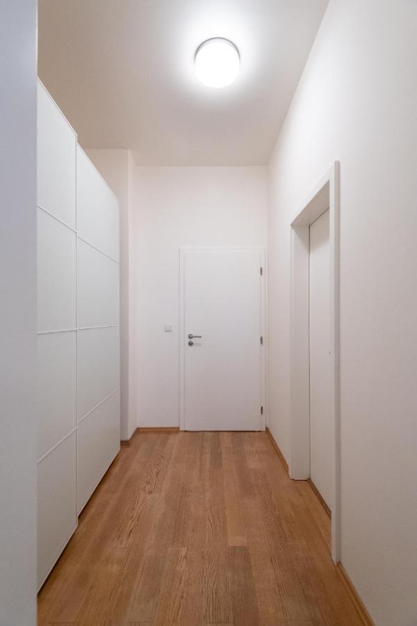 Luxury Apartment In The Center Of Прага Экстерьер фото